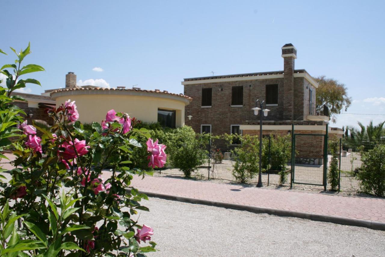 Agriturismo Posta Bassi Фоджа Екстериор снимка