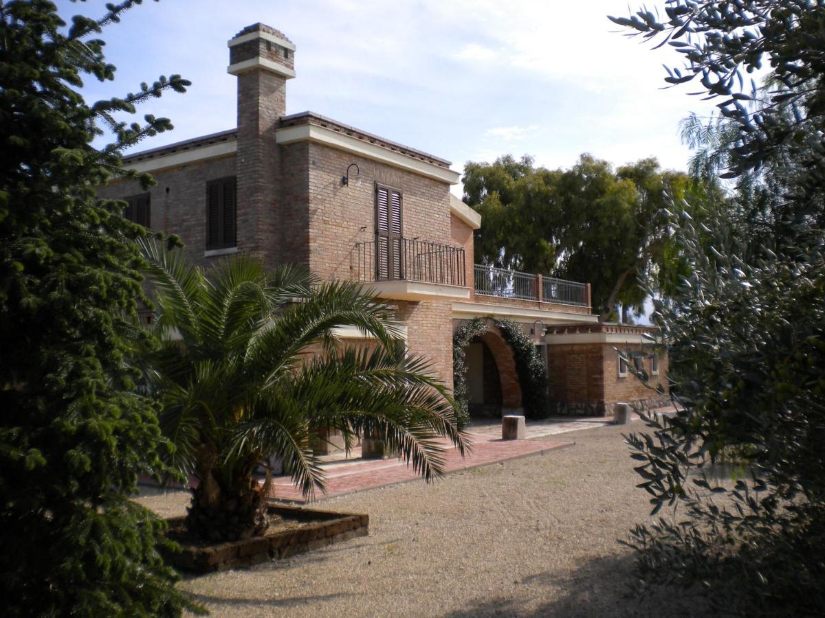 Agriturismo Posta Bassi Фоджа Екстериор снимка