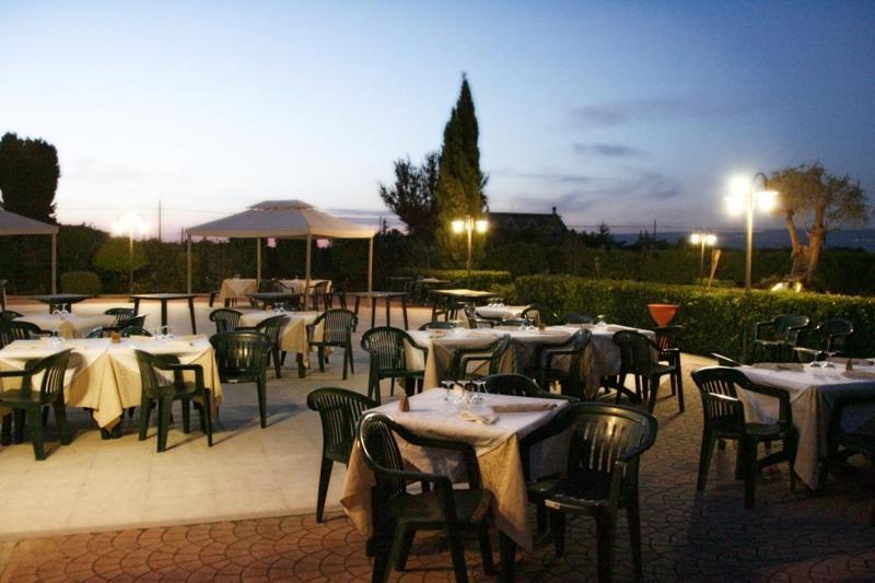 Agriturismo Posta Bassi Фоджа Екстериор снимка