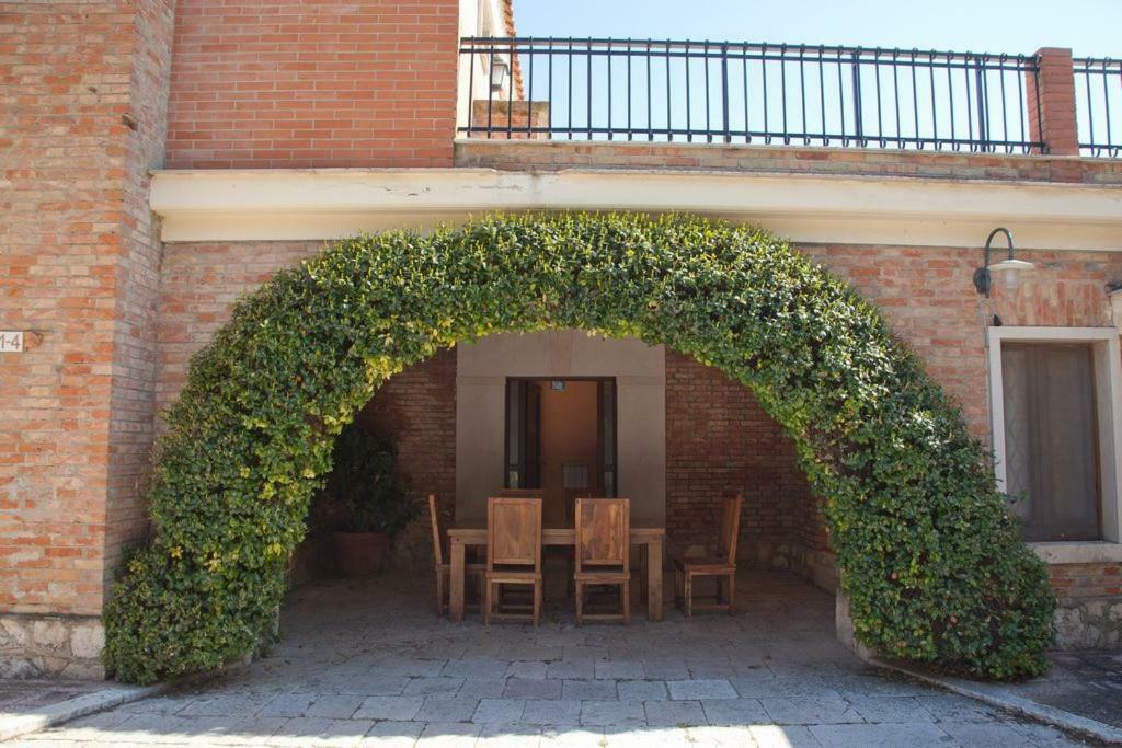Agriturismo Posta Bassi Фоджа Екстериор снимка